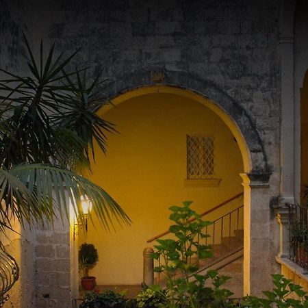 B&B Palazzo Sambiasi Лече Екстериор снимка
