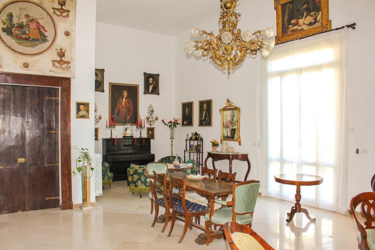 B&B Palazzo Sambiasi Лече Екстериор снимка