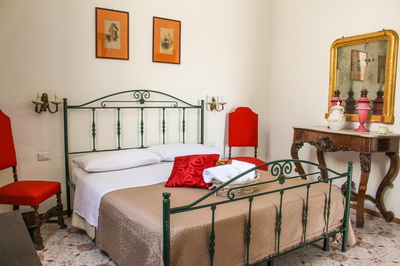 B&B Palazzo Sambiasi Лече Екстериор снимка