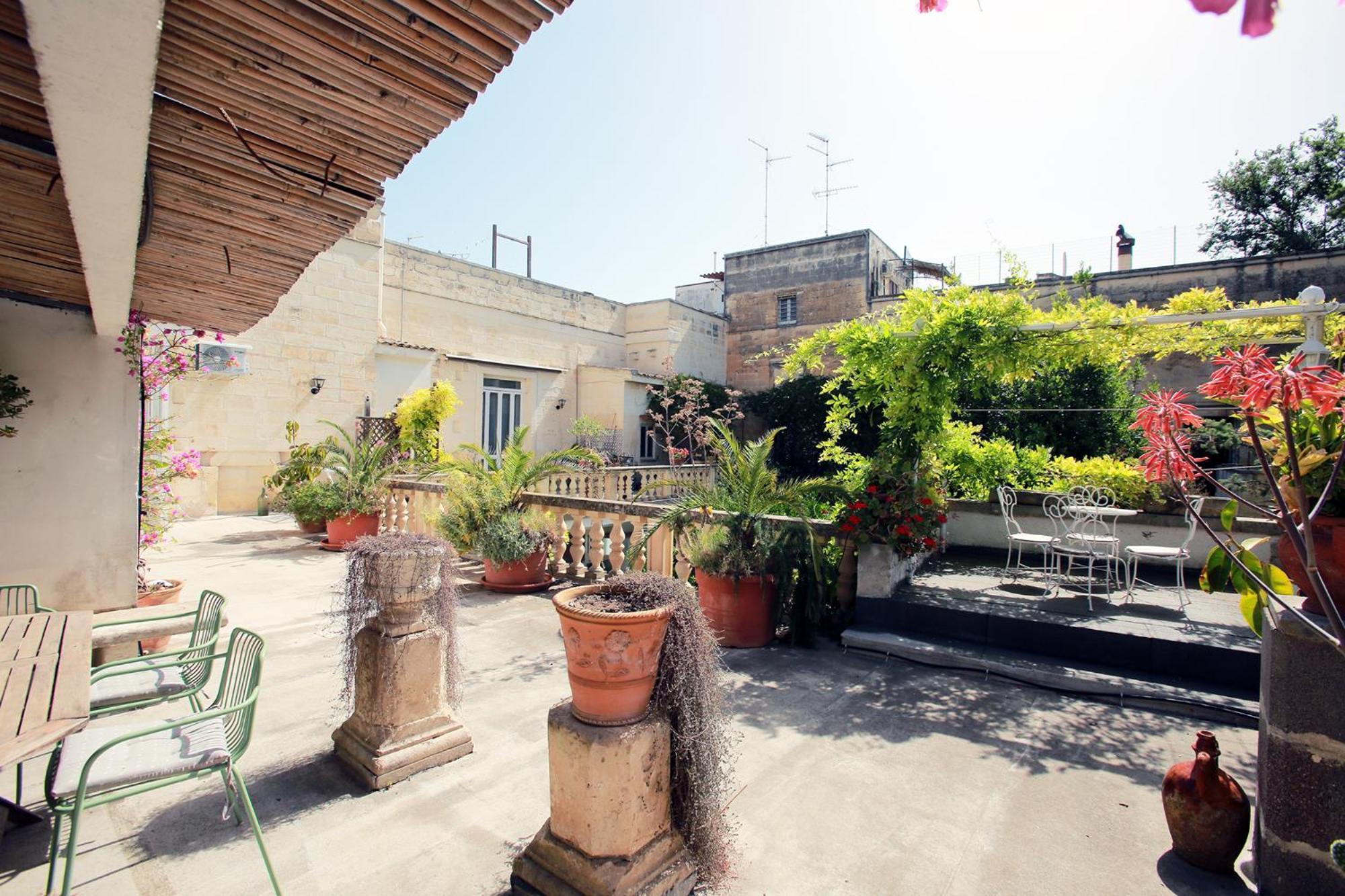 B&B Palazzo Sambiasi Лече Стая снимка