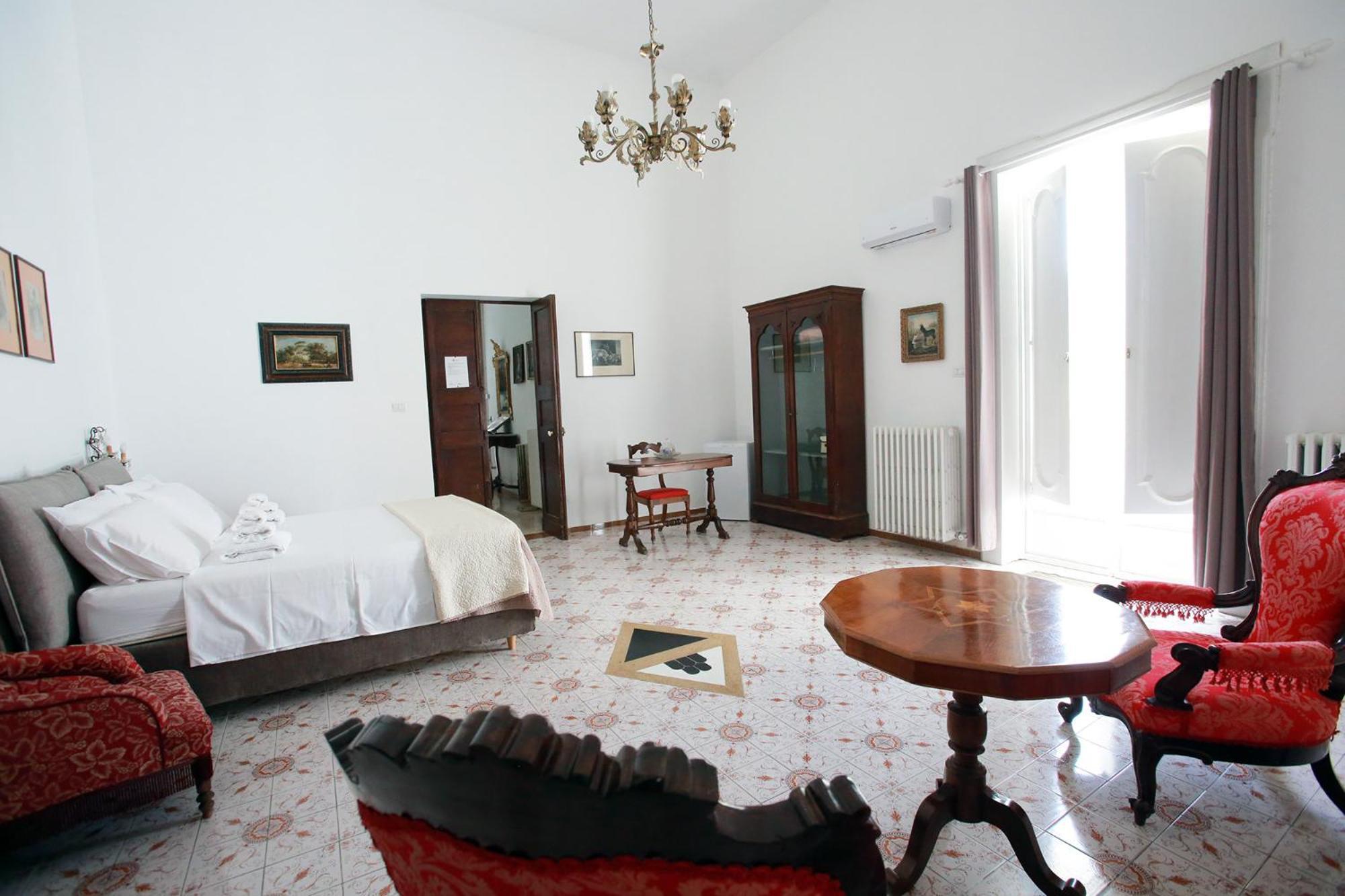 B&B Palazzo Sambiasi Лече Стая снимка